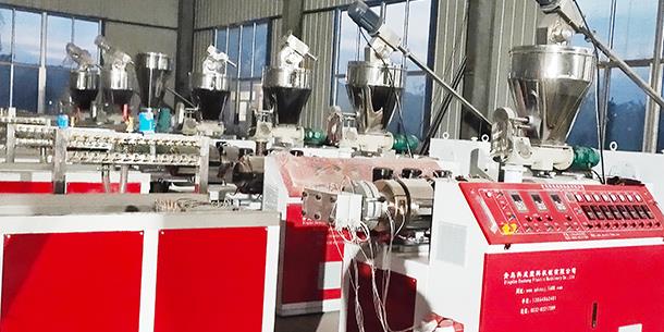 PVC管材生產(chǎn)線(xiàn)零部件保養(yǎng)至關(guān)重要 PVC管材生產(chǎn)線(xiàn)零部件保養(yǎng)至關(guān)重要